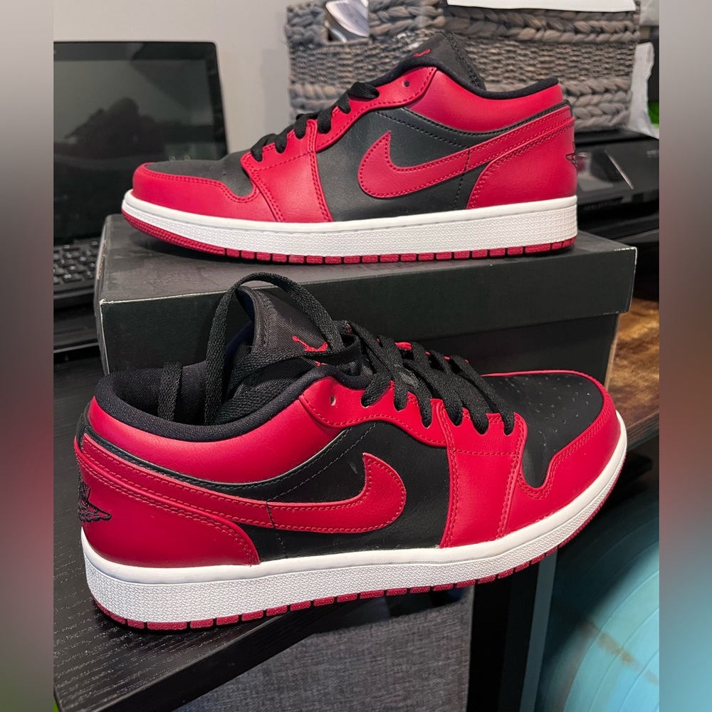 Air Jordan 1 Low Reverse Bred Men's Size 10 Red